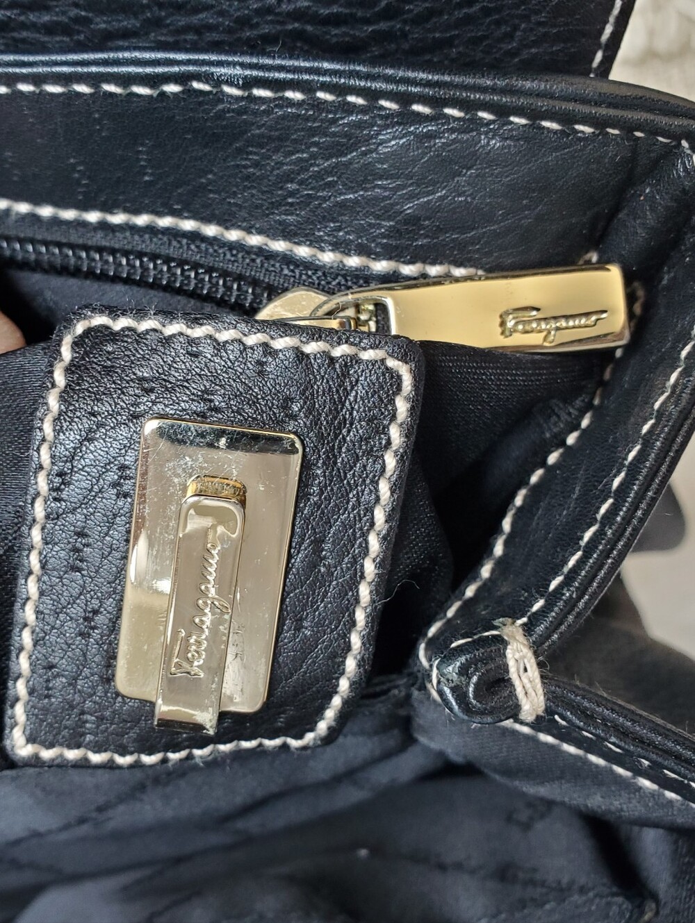 Salvatore Ferragamo Black Leather Bag - Picture 13 of 16